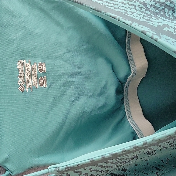 ❤️FREE with Purchase Columbia Sports Tank - Picture 4 of 4